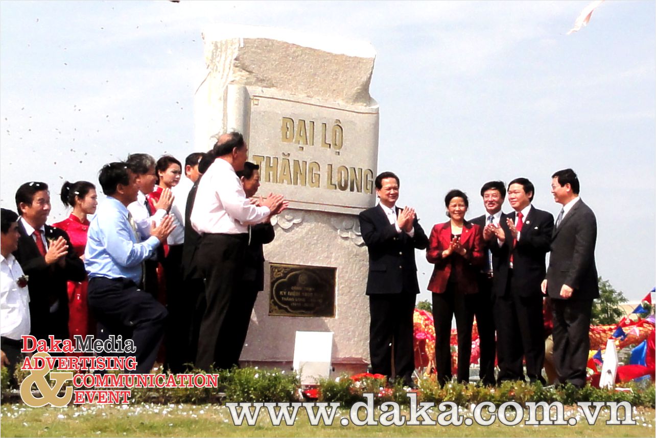 Thông xe đại lộ Thăng Long chào mừng Đại lễ 1.000 năm Thăng Long- Hà Nội